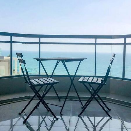 Royal Aparatment On The Sea , Blvd Nitza 34 Нетания Экстерьер фото