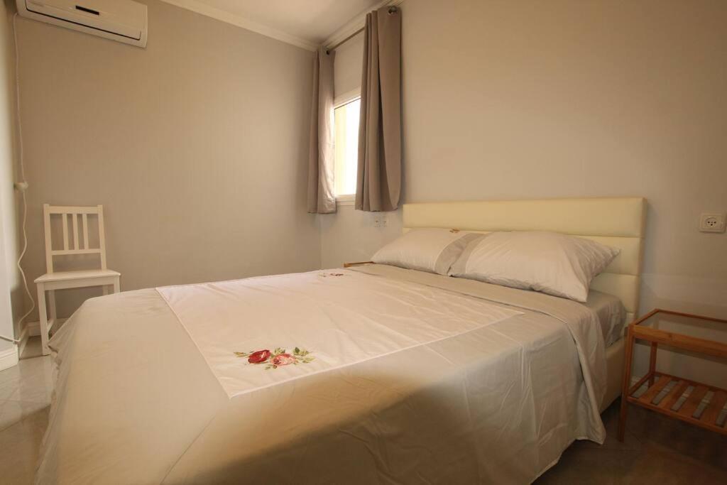 Royal Aparatment On The Sea , Blvd Nitza 34 Нетания Экстерьер фото