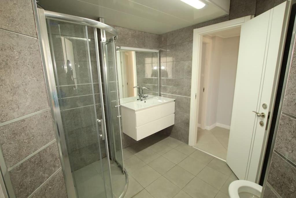 Royal Aparatment On The Sea , Blvd Nitza 34 Нетания Экстерьер фото