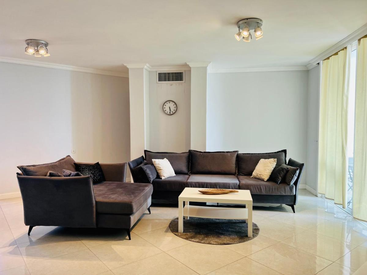 Royal Aparatment On The Sea , Blvd Nitza 34 Нетания Экстерьер фото